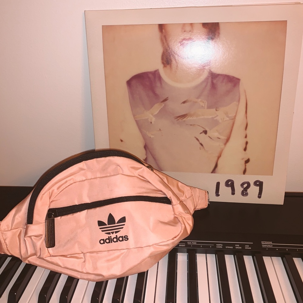 Cutest Adidas Fanny pack!